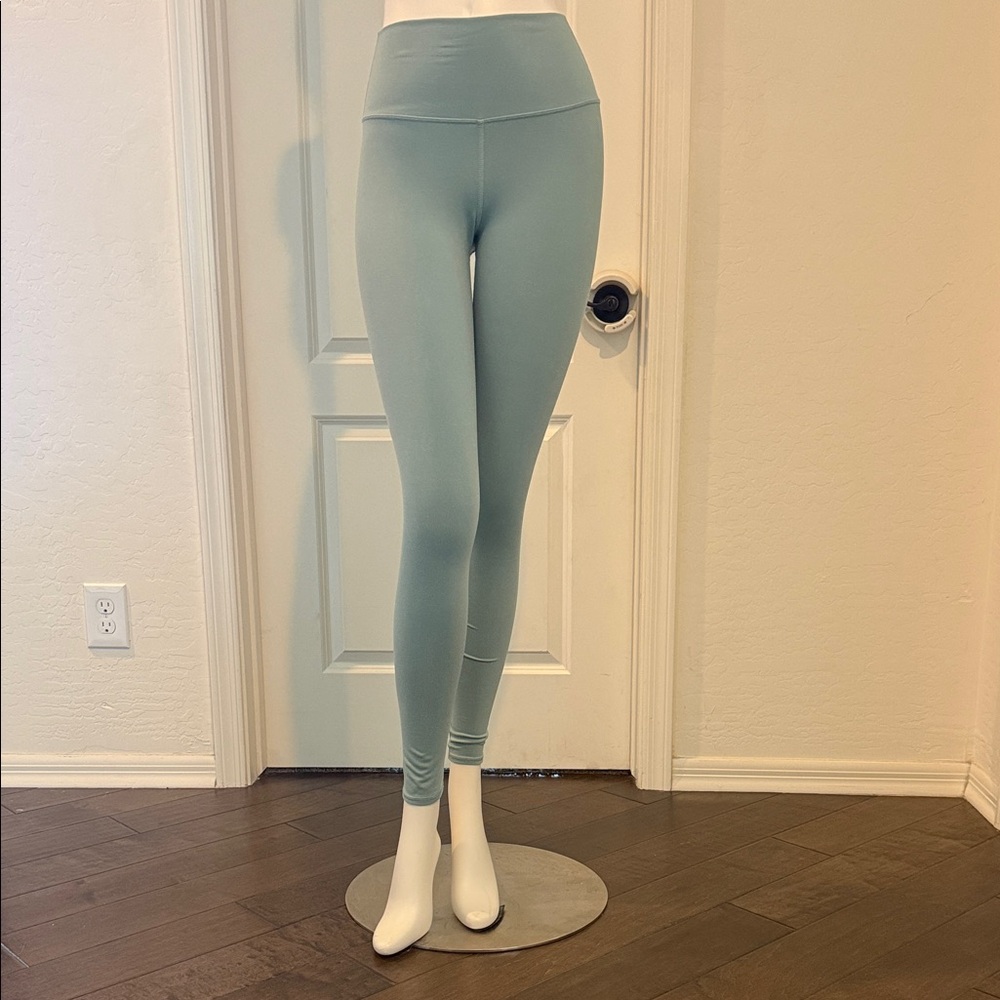 ALO Yoga High-Rise Leggings in Dusty Sage